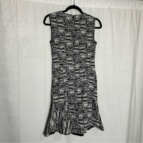 Diane Von Furstenberg Jaelyn Black & White Sleeveless Flutter Mini Dress 2 - Picture 2 of 9